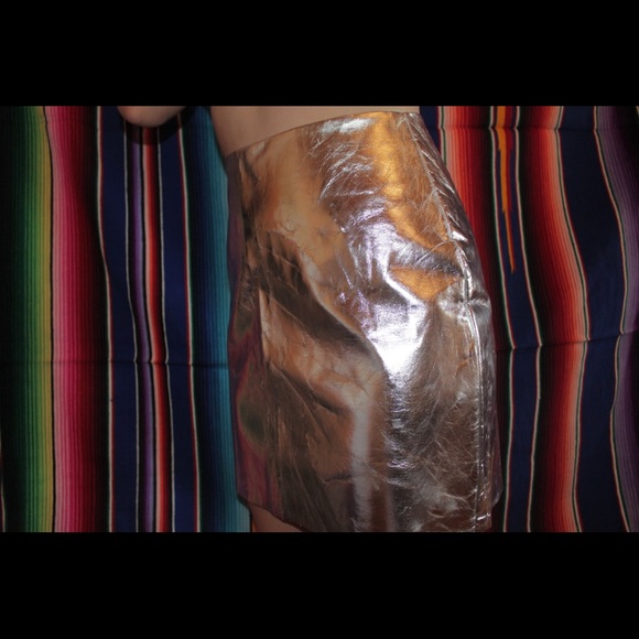 Metallic silver skirt - Picture 1 of 4